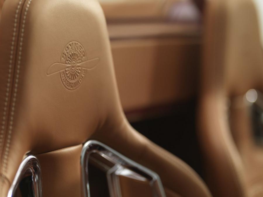 Детали интерьера Spyker B6 Venator Spyder Concept 2013 года  (фото 4 из 20)